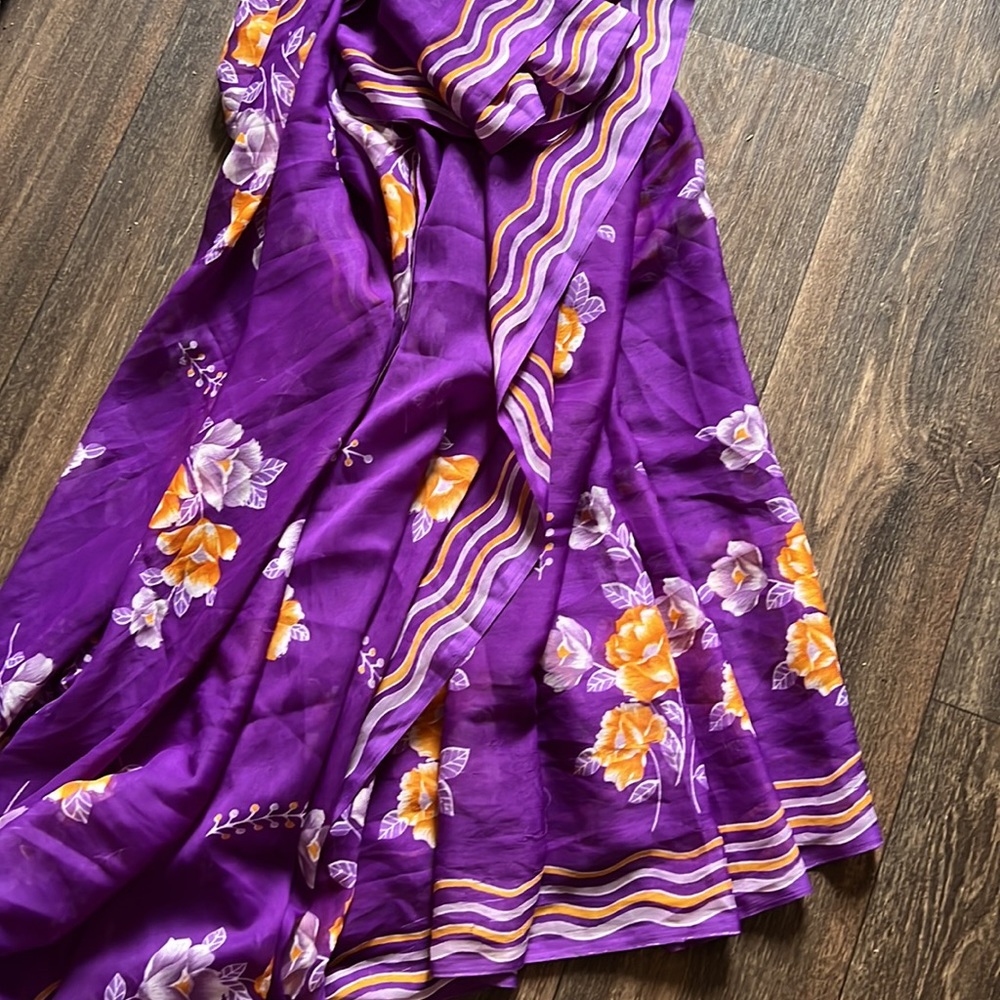 Sarong - Picture 2 of 2